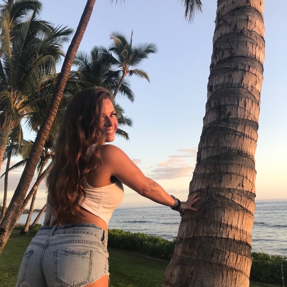 Meet your Posher, Lauren - Picture 1 of 1